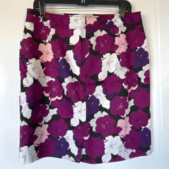 Ann Taylor LOFT Knee-length Floral Skirt (size 12) - EUC - Picture 2 of 3